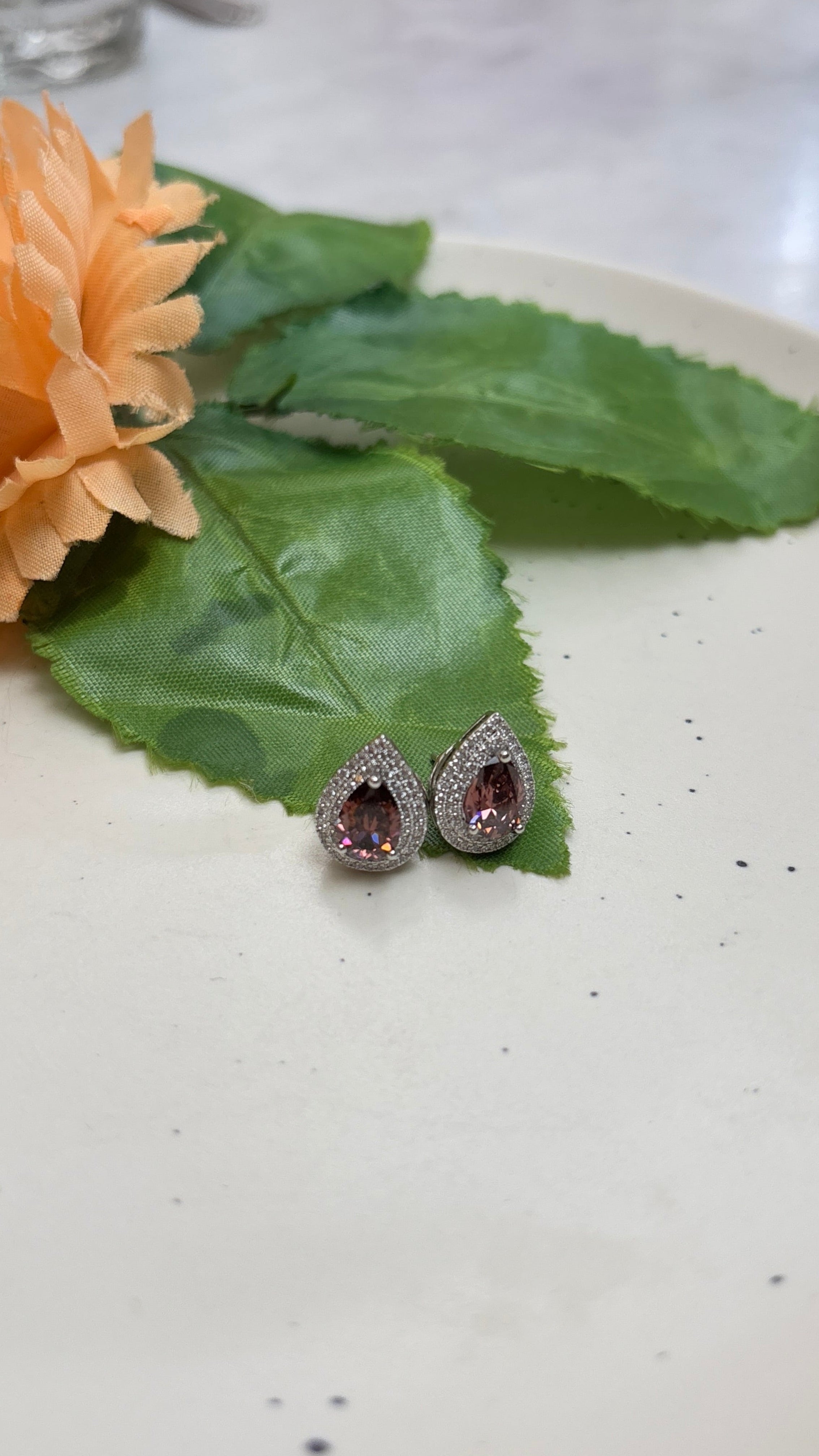 Leaf Shape Stud